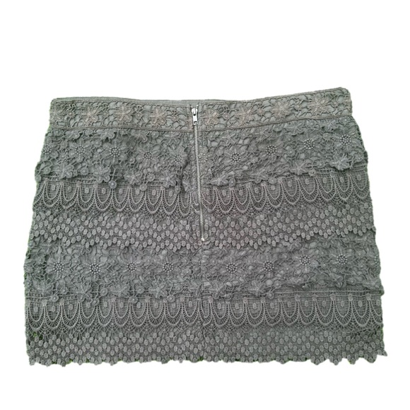 Sz 12-American Eagle Outfitters gray lined skirt with lace overlay - Picture 2 of 5